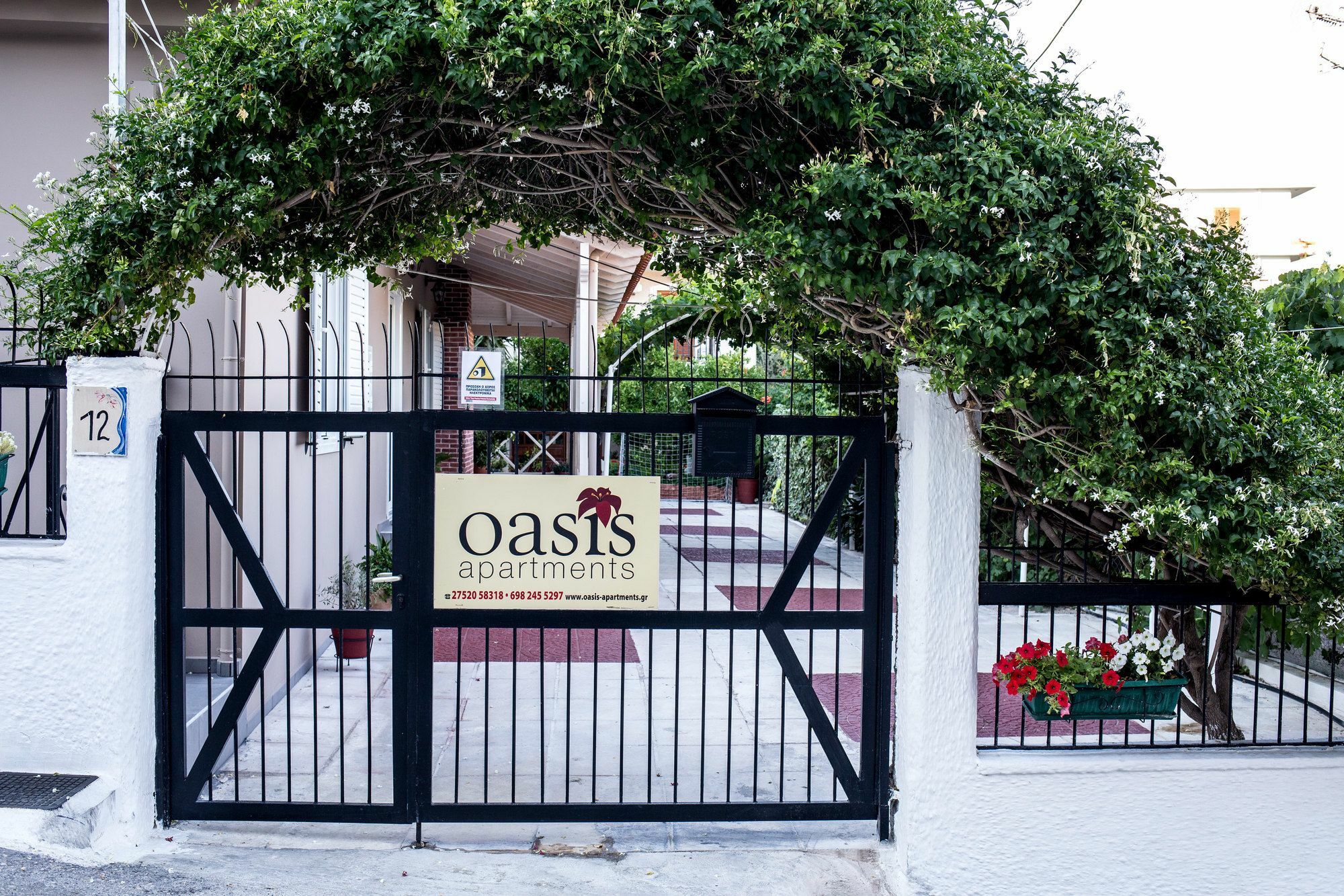 Oasis Apartments Tolón Eksteriør bilde